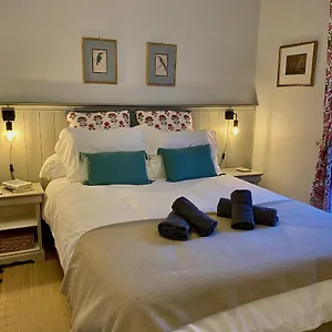 Newly Renovated Ground Floor Close To Thermes Bagnères-de-Luchon